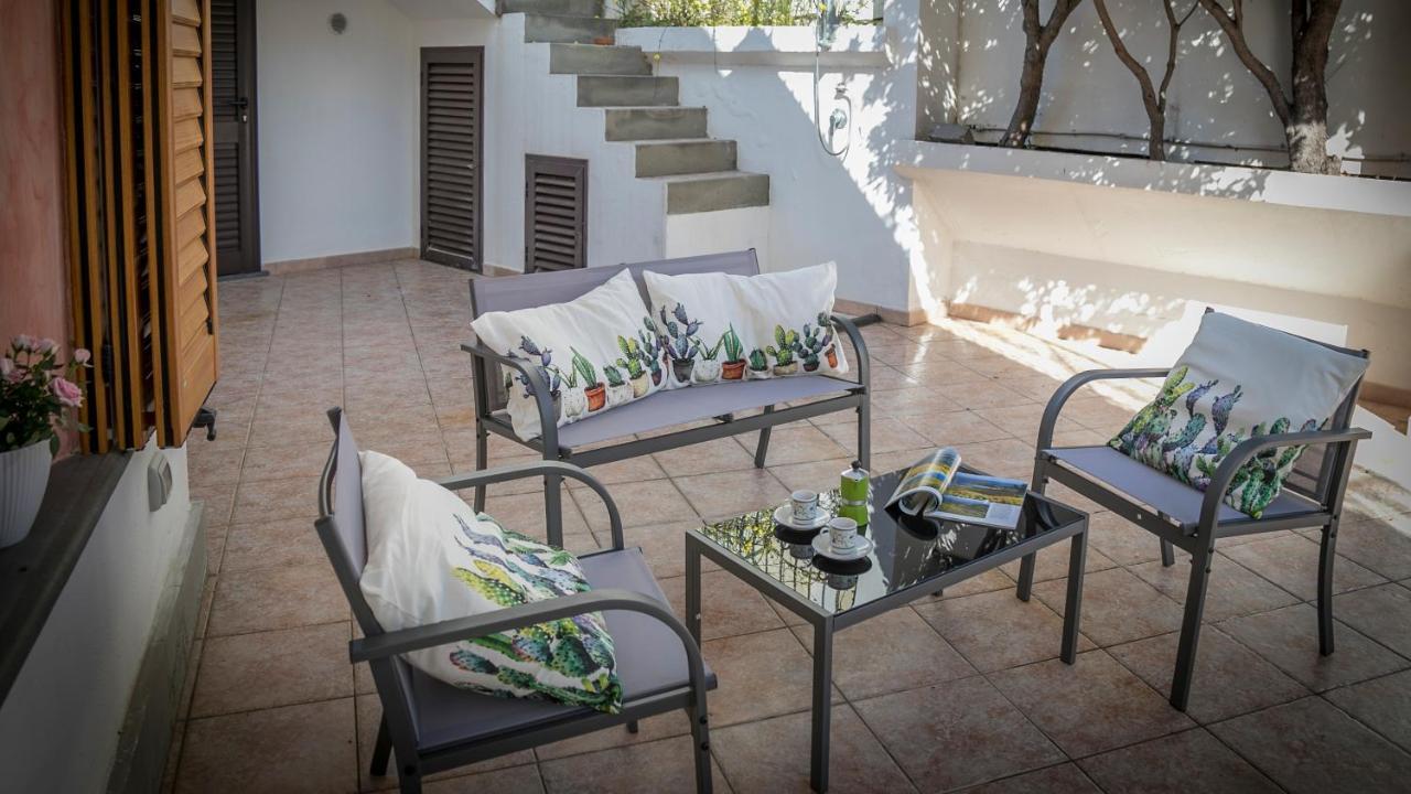 Oasi In Centro - Cala Gonone Apartment Bagian luar foto