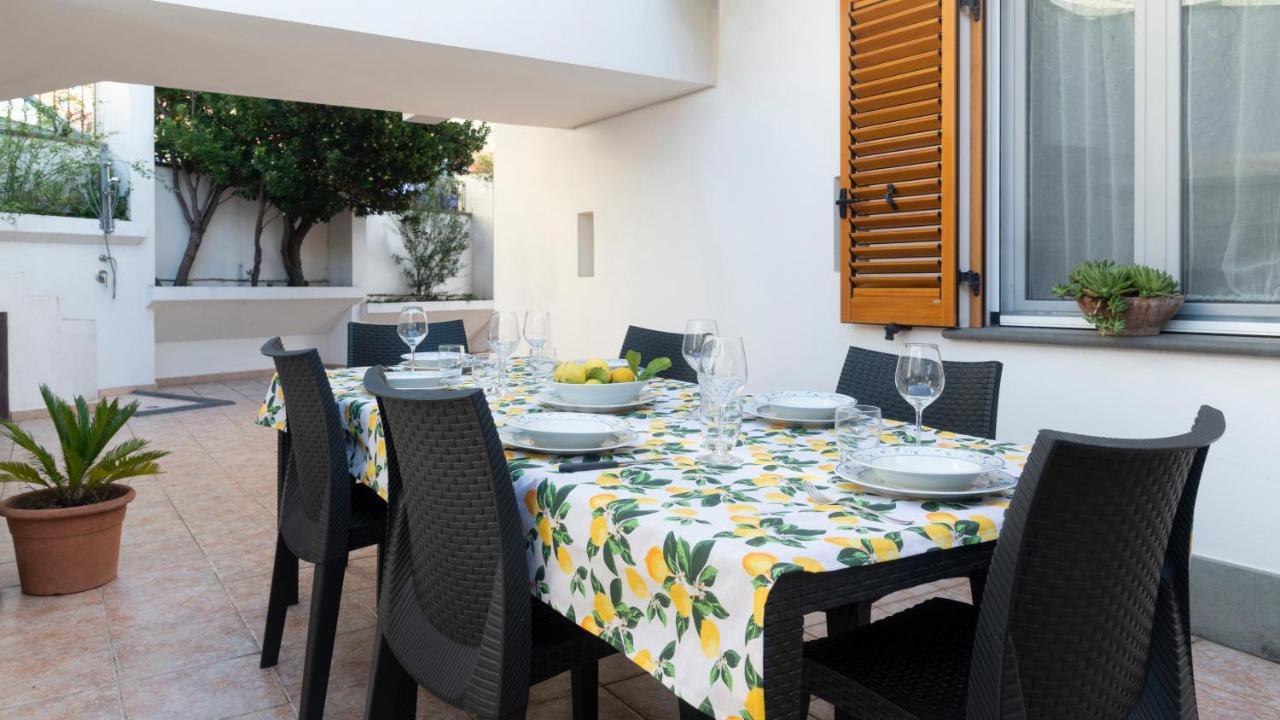 Oasi In Centro - Cala Gonone Apartment Bagian luar foto