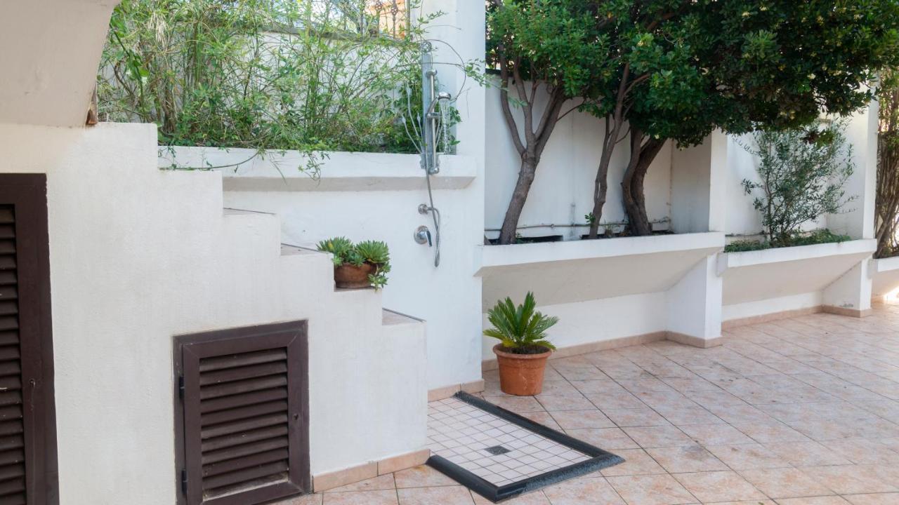 Oasi In Centro - Cala Gonone Apartment Bagian luar foto