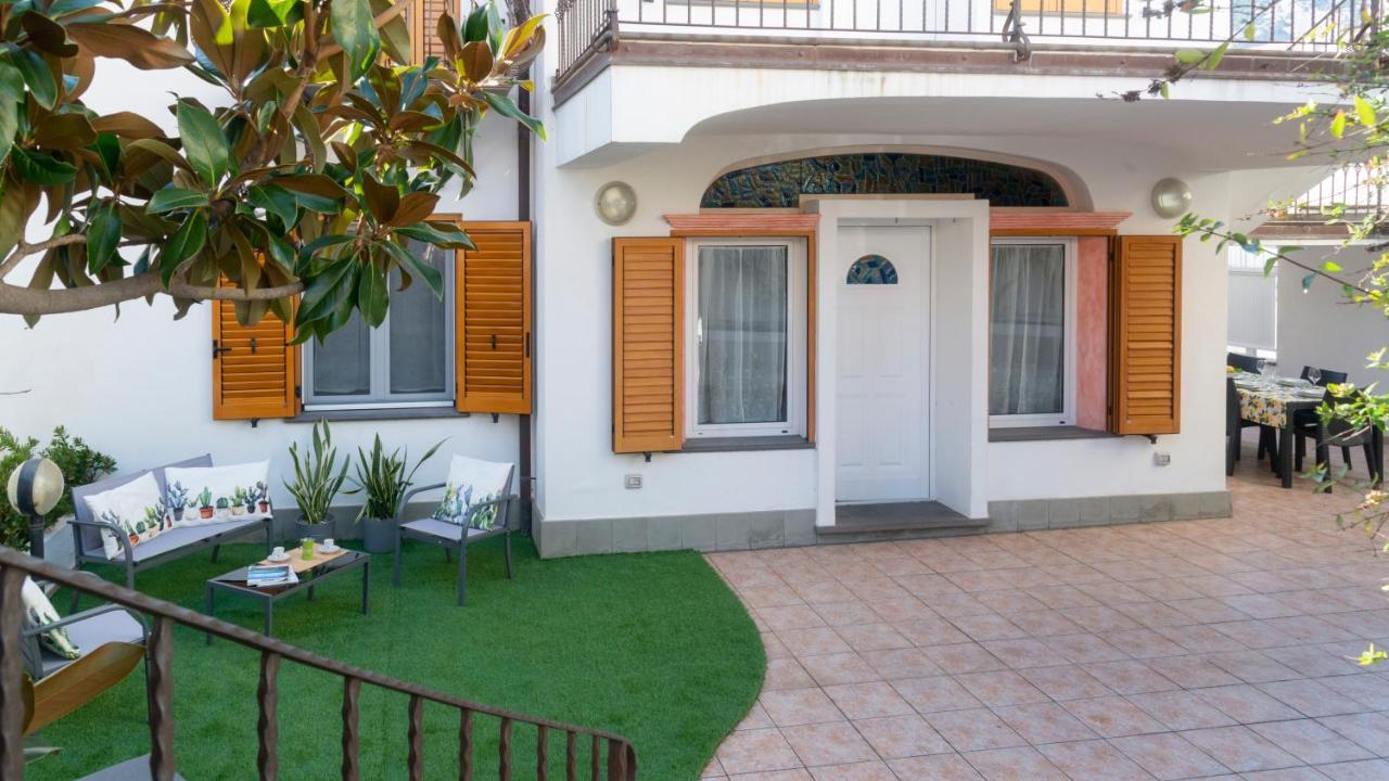 Oasi In Centro - Cala Gonone Apartment Bagian luar foto